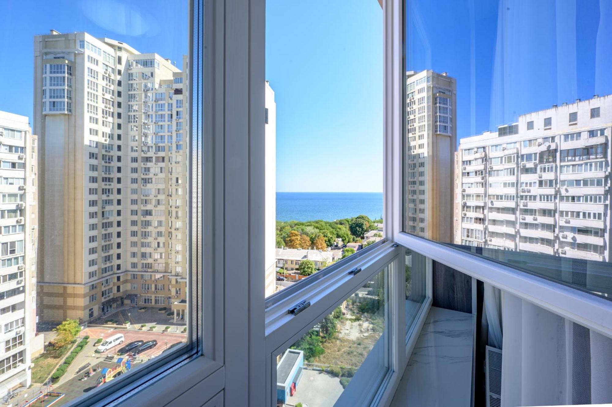 Светлая Квартира Новый Берег Odessa Extérieur photo